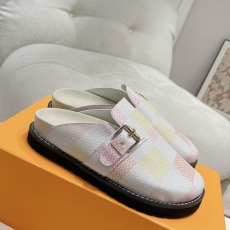 Louis Vuitton Slippers